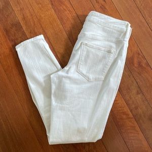 Universal Thread size 6 high rise skinny jeans